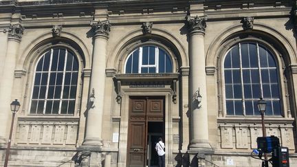 Façade du tribunal de Châlons-en-Champagne dans la Marne, mai 2018. (AURÉLIE JACQUAND / FRANCE-BLEU CHAMPAGNE)