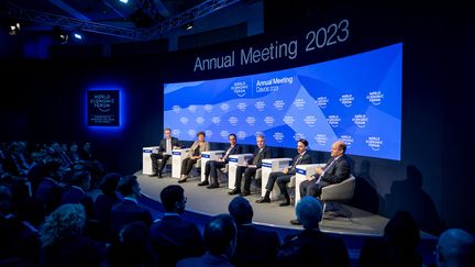 Session de la réunion annuelle du Forum économique de&nbsp;Davos, le 17 janvier 2023. (FABRICE COFFRINI / AFP)