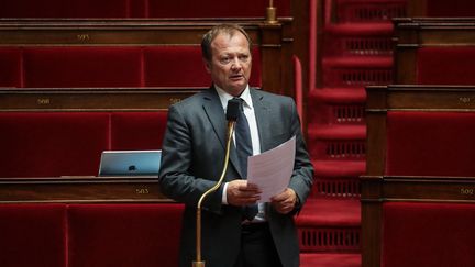 Stéphane Peu, député PCF de Seine-Saint-Denis, le 7 mai 2020 à l'Assemblée nationale. (LUDOVIC MARIN / AFP)