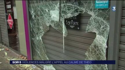 Bobigny : les stigmates des violences malgré l'appel au calme de Théo