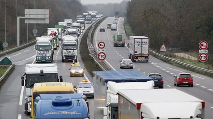  (Manifestation de routiers le 9 octobre contre l'écotaxe. © Maxppp)