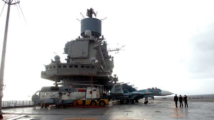 Le porte-avions russe "Kuznetsov" dans le port de Tartous (Syrie), le 8 janvier 2012. (AFP / SANA)