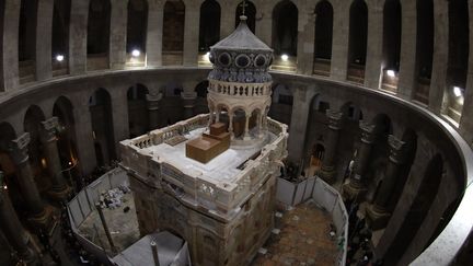 L'édicule du tombeau du Christ dans l'Eglise du Saint-Sépulcre à Jérusalem, le 20 mars 2017.
 (Gali TIBBON / AFP)