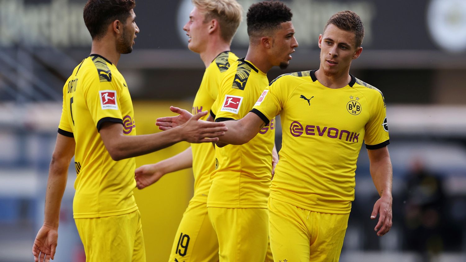 Le Borussia Dortmund Garde Espoir En Simposant Largement à Paderborn Mönchengladbach Sur Le 