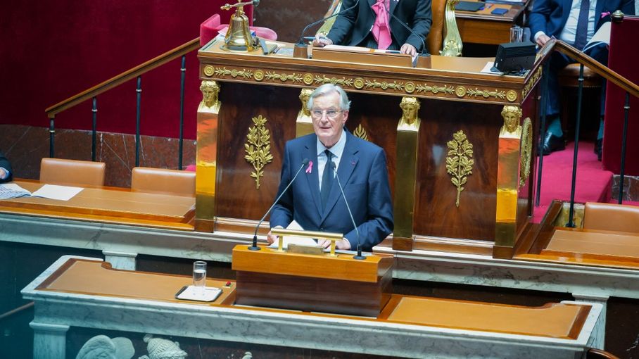 Loi d'orientation agricole, débat sur la fin de vie, feuille de route sur le climat... Trois textes en suspens depuis la dissolution reviennent à l'agenda, assure Michel Barnier