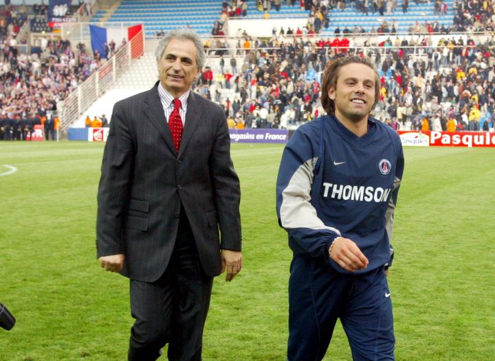 L'entra&icirc;neur Vahid Halilhodzic et le joueur Fabrice Fior&egrave;se sous les couleurs du Paris Saint-Germain, le 28 avril 2004 &agrave; Nantes. (MAXPPP)