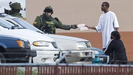 Equipe du SWAT sur les lieux de la fusillade le 29/11/09 (AFP Stephen Brashear)