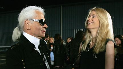 Karl Lagerfeld et Claudia Schiffer
 (Mark Mainz / GETTY IMAGES NORTH AMERICA / AFP)