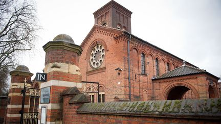 Le cr&eacute;matorium de Golders Green, &agrave; Londres, o&ugrave; sont conserv&eacute;es les cendres de Sigmund Freud et de son &eacute;pouse Martha. (LEON NEAL / AFP)