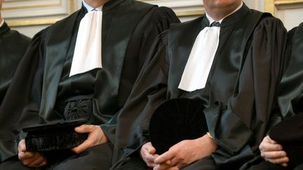 Les repr&eacute;sentants de la profession d'avocat se sont indign&eacute;s, mercredi 17 avril 2013, face au projet du gouvernement d'interdire le cumul de leur profession avec la fonction de parlementaire. (ALAIN LE BOT / PHOTONONSTOP / AFP)