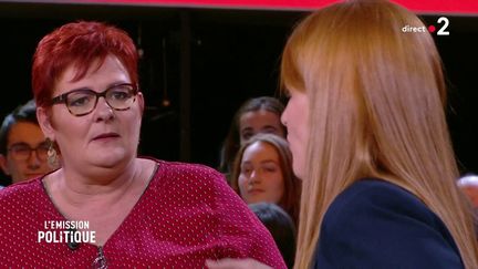 "Il faut qu'elle enlève son gilet jaune" : Ingrid Levavasseur interpellée par une "gilet jaune"