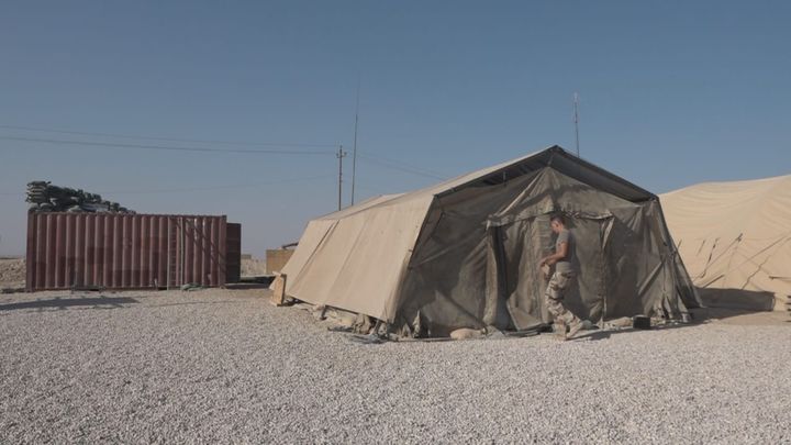 Le campement des artilleurs français qui interviennent contre l'Etat islamique depuis l'Irak, fin septembre 2018. (LAURENT MACCHIETTI / RADIO FRANCE)