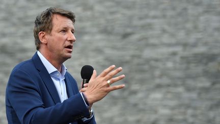 Yannick Jadot durant la campagne des régionales à Nantes, le 24 juin 2021. (SEBASTIEN SALOM-GOMIS / AFP)