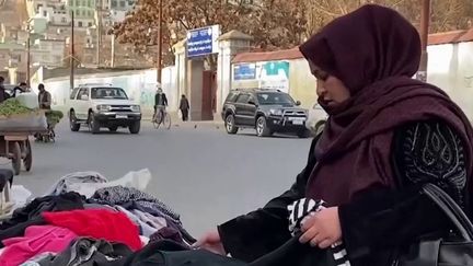 Afghanistan : les talibans interdisent aux femmes de travailler dans les ONG