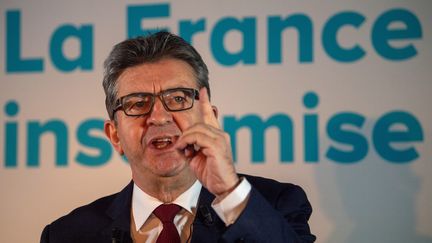 "Gilets jaunes" : "Christophe Castaner doit démissionner", selon Jean-Luc Mélenchon