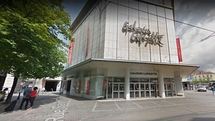 Une des entrées des Galeries Lafayette à Grenoble (Isère).&nbsp; (CAPTURE ECRAN GOOGLE STREETVIEW)