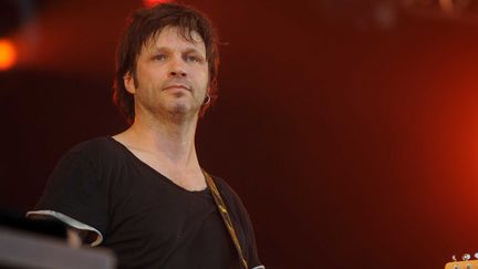 Bertrand Cantat sur la scène des Eurockéennes de Belfort (en invité d'Amadou et Mariam) le 29 juin 2012
 (Emile Pol / Sipa)