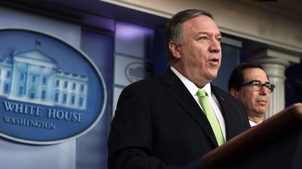 Le secrétaire d'Etat américain Mike Pompeo lors d'une conférence de presse à la Maison Blanche, le 10 janvier 2020. (ALEX WONG / AFP)