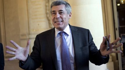 Henri Guaino dans les couloirs de l'Assembl&eacute;e nationale, &agrave; Paris, le 4 d&eacute;cembre 2012. (FRED DUFOUR / AFP)