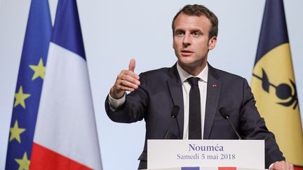 Emmanuel Macron lors de sa première visite en Nouvelle-Calédonie, le 5 mai 2018 à Nouméa. (LUDOVIC MARIN / AFP)