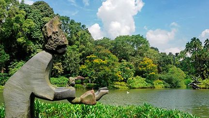 Le jardin botanique de Singapour continue à jouer leur rôle dans l'écologisation et la transformation de Singapour.

Il est internationalement reconnu comme une des principales institutions de la botanique tropicale et de l'horticulture.

Un argument qui devrait peser dans la décision du Comité du Patrimoine Mondial. (AFP PHOTO / ROSLAN RAHMAN)