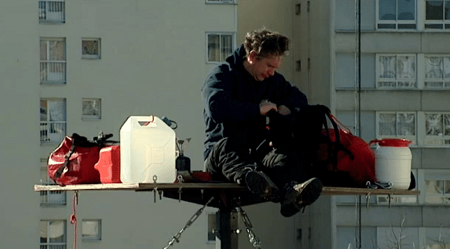 "Comme sur un radeau" avec eau et nourriture à bord
 (France 3)