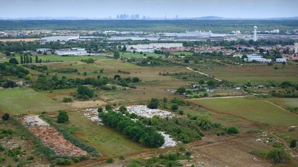 Vue aérienne d'une partie de la commune de Carrières-sous-Poissy (Yvelines). (ERIC FEFERBERG / AFP)