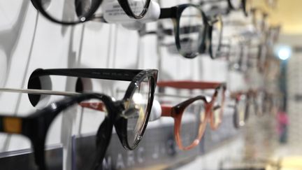 Des lunettes chez un opticien de Bordeaux. (MAXPPP)