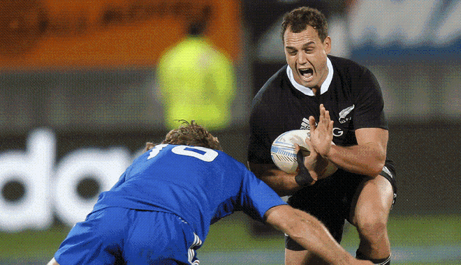 Szarzewski au plaquage sur Dan Carter