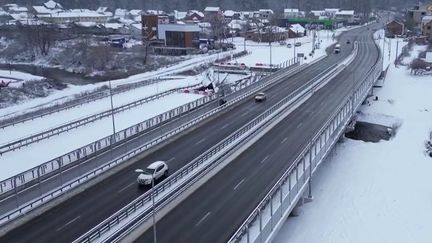 Un pont chargé de douleur. 41 habitants sont morts en le traversant. (FRANCE 2)