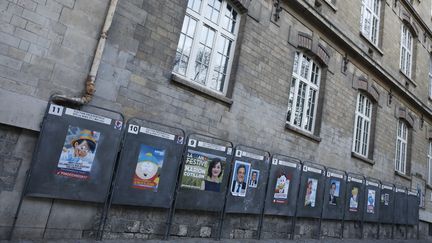 Les affiches électorales dans Paris. le 12 avril 2017. (MAXPPP)