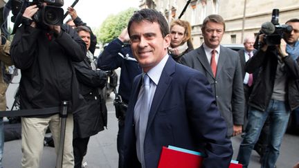 &nbsp; (Manuel Valls élargit le dispositif de baisse d'impôts  © MAXPPP)