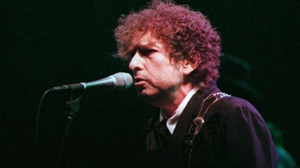 Le chanteur Bob Dylan lors d'un concert en R&eacute;publique tch&egrave;que, en juillet 1994. (REUTERS)