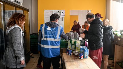 Distribution du Secours Populaire à Perpignan. (CLEMENTZ MICHEL / MAXPPP)