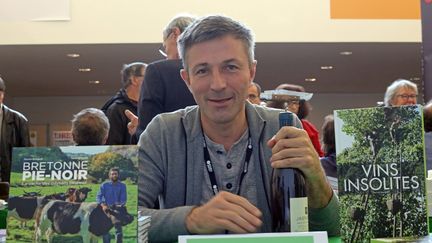 L'auteur&nbsp;Pierrick Bourgault, au Salon du livre,&nbsp;quinconces des Jacobins, en 2017. (OLIVIER BLIN / MAXPPP)