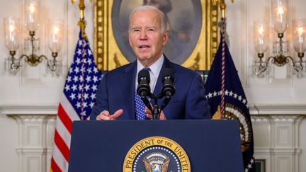 Le président américain Joe Biden dans la salle de réception diplomatique de la Maison Blanche à Washington, le 8 février 2024. (MANDEL NGAN / AFP)