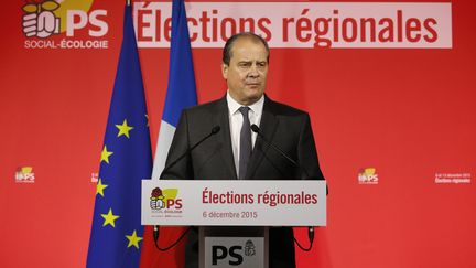 Le patron du PS a notamment cité les régions Provence-Alpes-Côte d'Azur et Nord-Pas-de-Calais-Picardie, où le FN est arrivé largement en tête au premier tour.