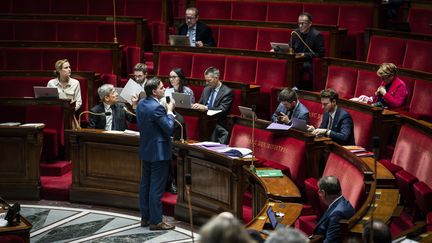 Le ministre du Budget, Laurent Saint-Martin, lors des discussions sur le projet de loi de finances 2025 à l'Assemblée nationale, le 7 novembre 2024. (XOSE BOUZAS / HANS LUCAS  / AFP)