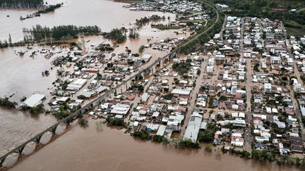 Vue aérienne de la ville de Muçum, dans l'Etat du Rio Grande do Sul, prise après le passage d'un cyclone, le 5 septembre 2023. (MATEUS BRUXEL / AGENCIA RBS / AFP)