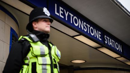 Londres : attaque terroriste au couteau dans le métro