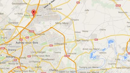 La circulation a &eacute;t&eacute; coup&eacute;e sur l'autoroute A1 dans la matin&eacute;e du mardi 22 avril 2014 dans le sens Paris-Lille, apr&egrave;s la formation d'un vaste bouchon d&ucirc; &agrave; un incendie. ( GOOGLE MAPS / FRANCETV INFO )