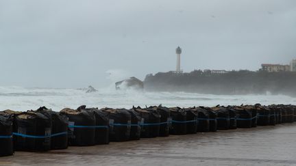 Pluie à Biarritz (Pyrénées-Atlantiques), le 13 décembre 2019. (JEROME GILLES/NURPHOTO/AFP)