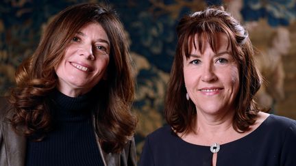 Raphaëlle Bacqué et Ariane Chemin en 2013
 (ERIC FEFERBERG / AFP)