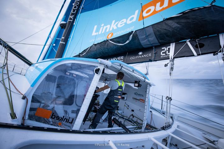 Le navigateur Thomas Ruyant s'élance aujourd'hui dimanche 8 novembre, des Sables d'Olonne, pour un tour du monde en solitaire et sans escale avec micros et caméras à bord. (PIERRE BOURAS / TR RACING)