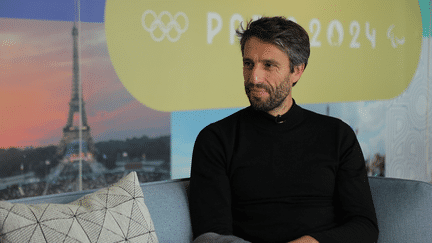 Tony Estanguet à l'occasion de son entretien pour le format "Passé, présent, futur", au siège de Paris 2024 (Seine Saint-Denis) (franceinfo)