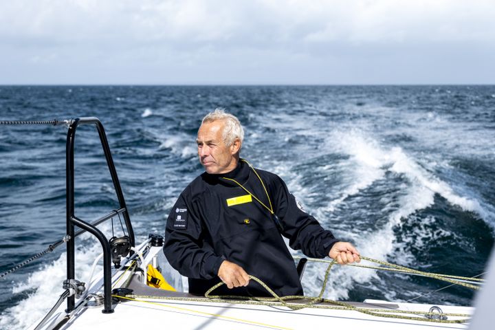 Roland Jourdain, double vainqueur de la Route du Rhum en 2006 et 2010, est très engagé pour la protection de l'environnement, et veut sensibiliser le grand public à ce sujet à travers son bateau "en lin". (Martin Viezzer / We explore)