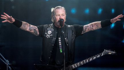 James Hetfield,&nbsp;le chanteur et guitariste de Metallica, ci-contre lors d'un concert au Danemark en 2019.&nbsp;Metallica qui fera la clôture&nbsp;du Hellfest, près de Nantes, en 2022. (MADS CLAUS RASMUSSEN / EPA/RITZAU SCANPIX)