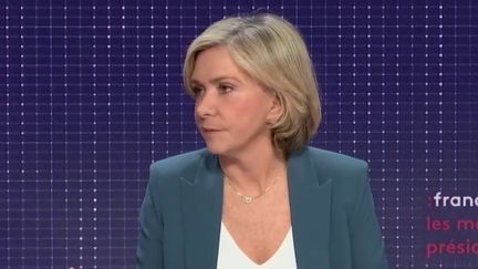 Valérie Pécresse, candidate LR à l'élection présidentielle, était l'invitée des "matins présidentiels" le lundi 10 janvier 2022. (FRANCEINFO / RADIOFRANCE)