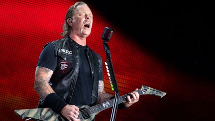 James Hetfield, le chanteu et guitariste du groupe de metal américain Metallica, le 23 août 2019 au stade olympique de Munich (Allemagne). (SVEN HOPPE / DPA / AFP)