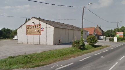 Josiane Deprey, 64 ans, a &eacute;t&eacute; condamn&eacute;e pour l'organisation de dizaines de loteries prohib&eacute;es dans le caf&eacute; L'Hofland entre 2010 et 2014. (GOOGLE STREET VIEW / FRANCETV INFO)